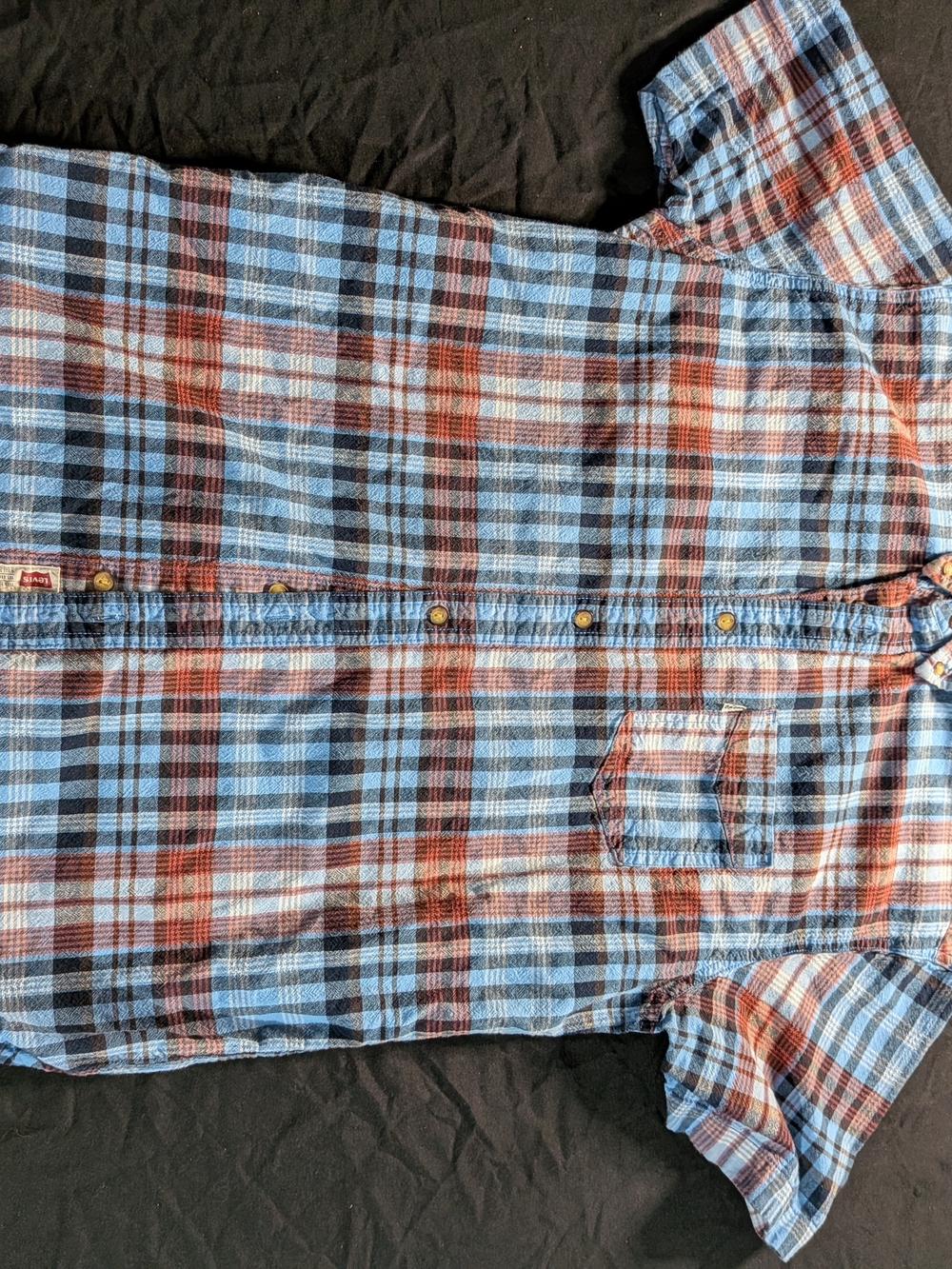 Levi's Men's Blue & Brown Plaid Short-Sleeve Shirt